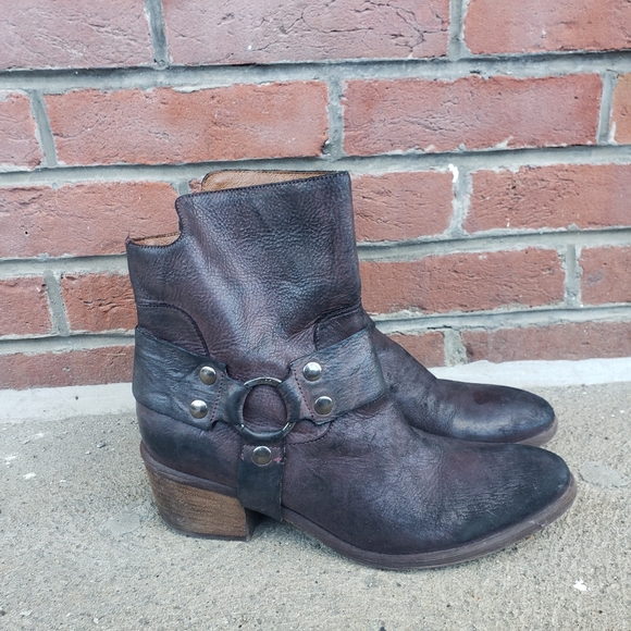 Donald J. Pliner Dasha Brown Leather Ankle Booties - Picture 2 of 11